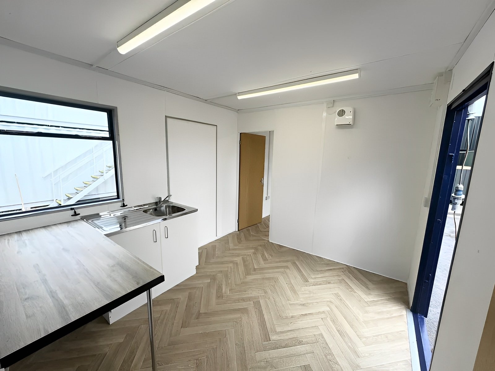 32ft x 10ft Custom Cabin Office | Canteen | 1+1 WC Wash Rooms | Anti-Vandal - Image 11