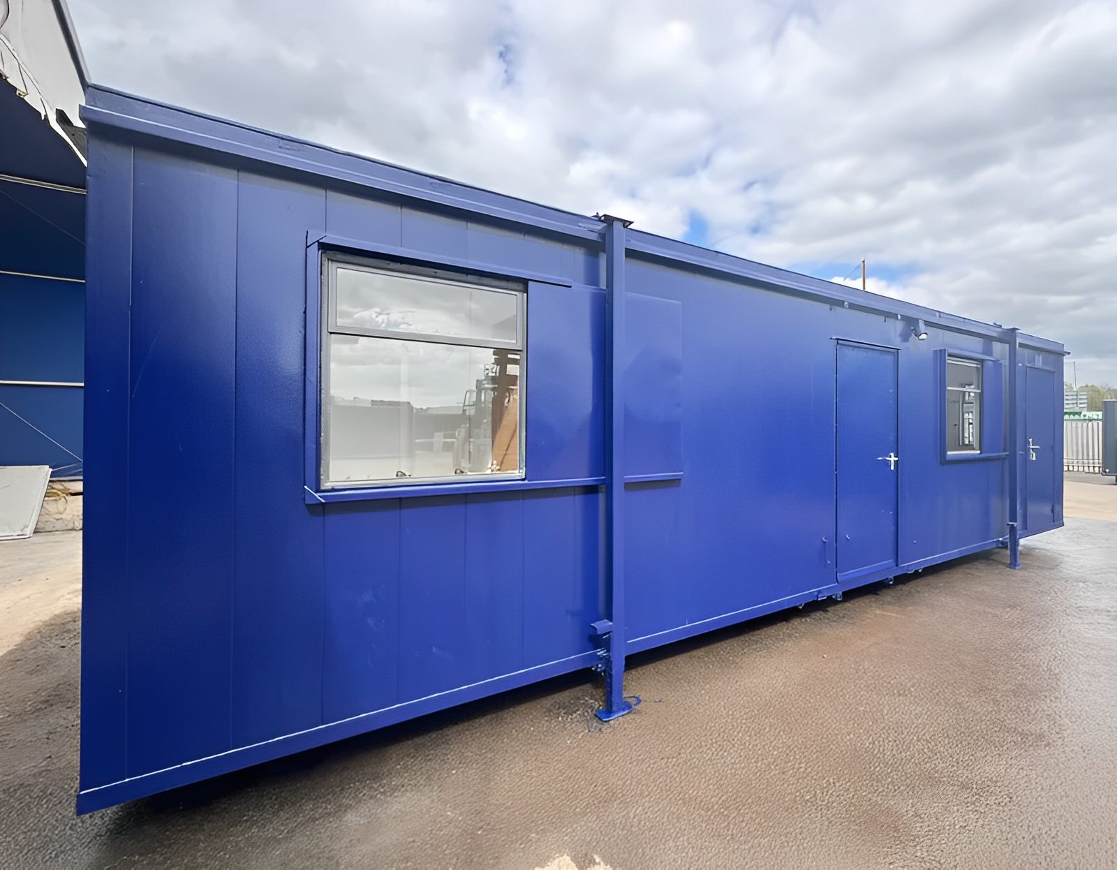 32ft x 10ft Custom Cabin Office | Canteen | 1+1 WC Wash Rooms | Anti-Vandal - Image 3