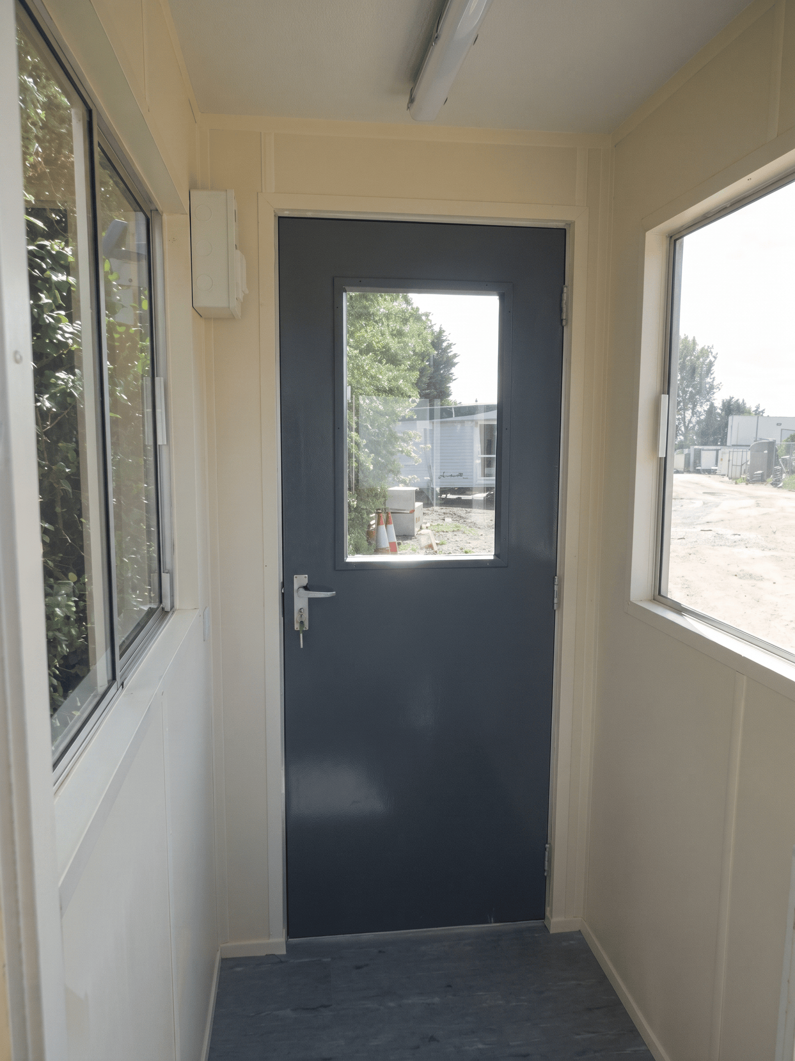 Single Guard Hut - Image 2